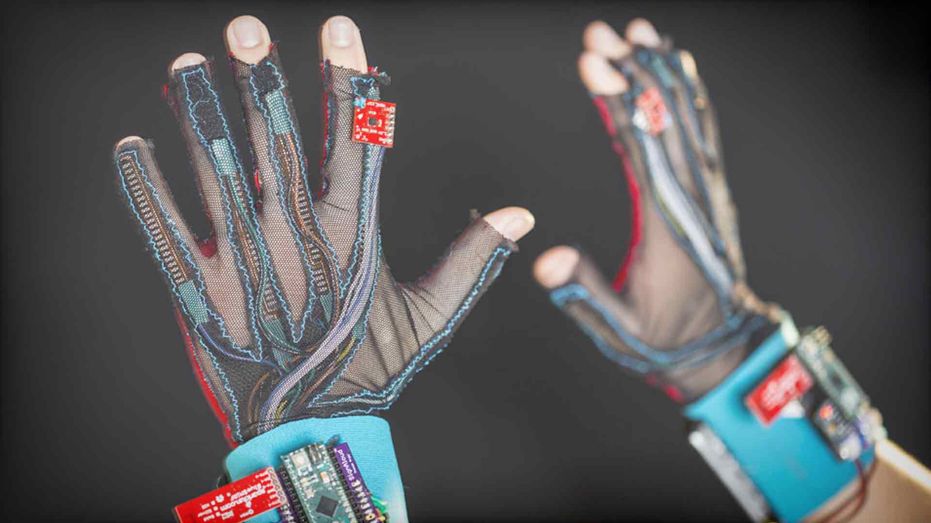 Los guantes para la sordera que traducen el lenguaje de signos
