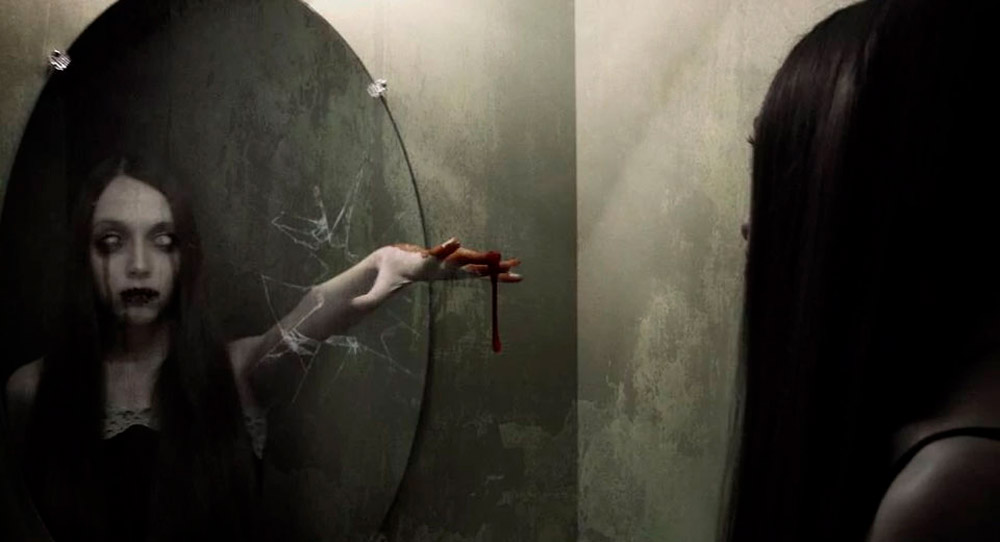 Bloody Mary, la leyenda de la niña del espejo